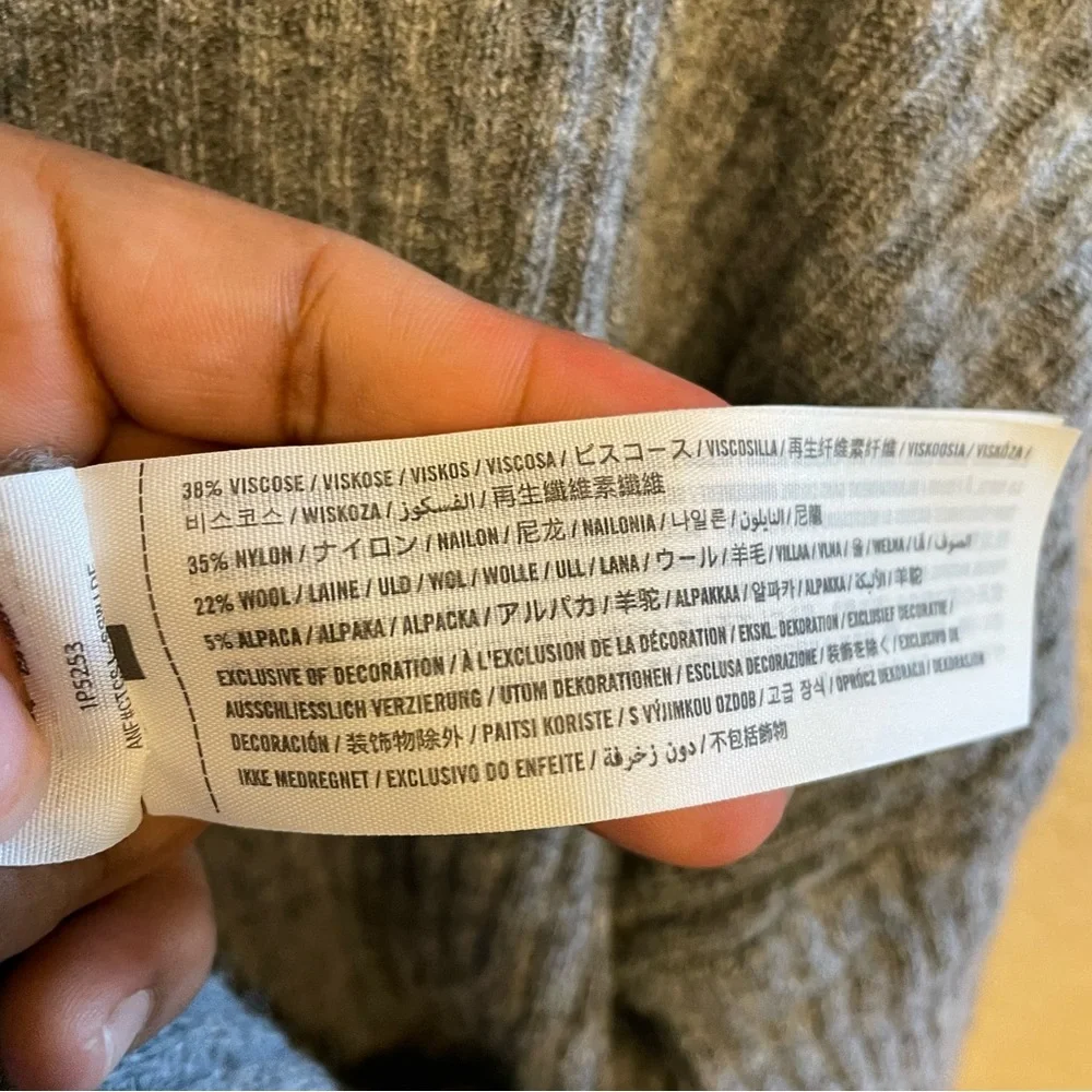 Abercrombie & Fitch Sweater - Picture 4 of 4